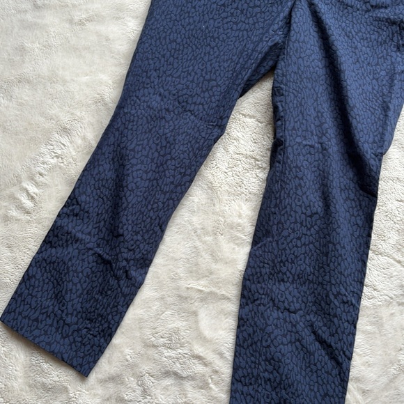 Banana Republic Cropped Dress Pants | Textured Navy | Size 4P - Picture 3 of 7